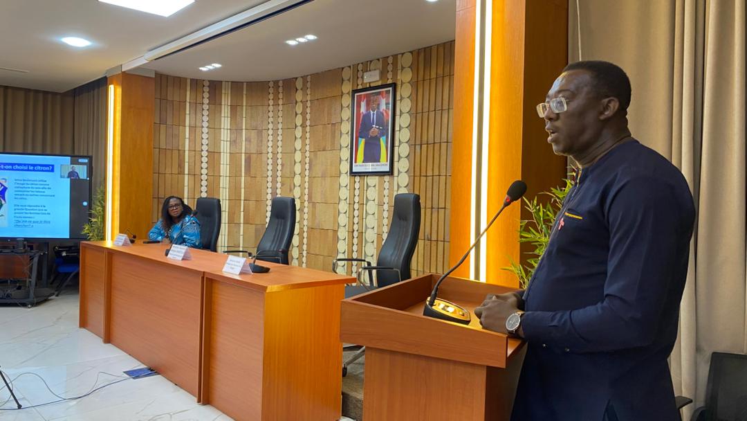 sensibilisation sur le cancer du sein et le cancer du col de l’utérus aux femmes du Ministère de l’Économie, des Finances et de la Planification